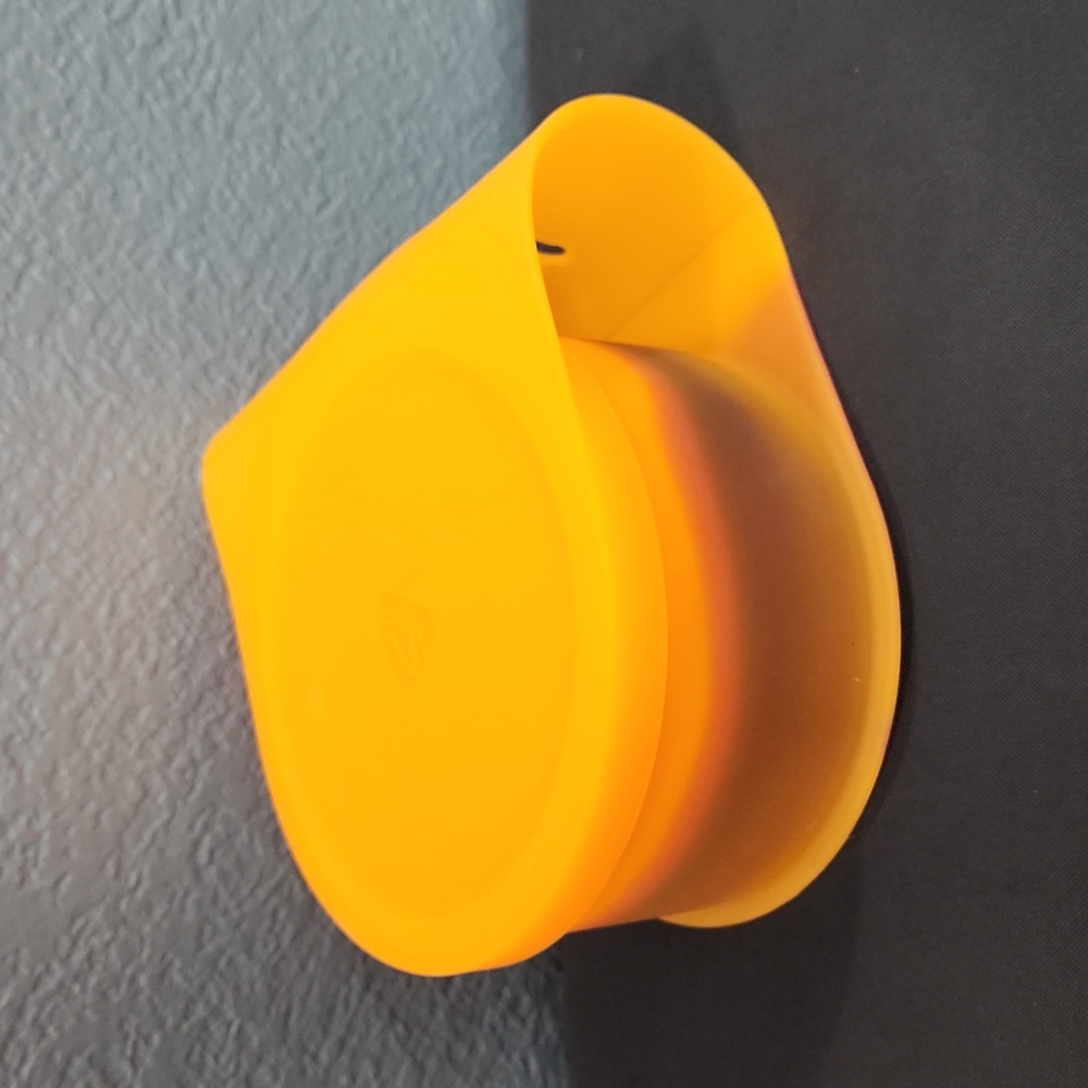 NWOT RETIRED Silipint 30 oz Lidded Go Go Bowl Neon Orange Purple Fuschia